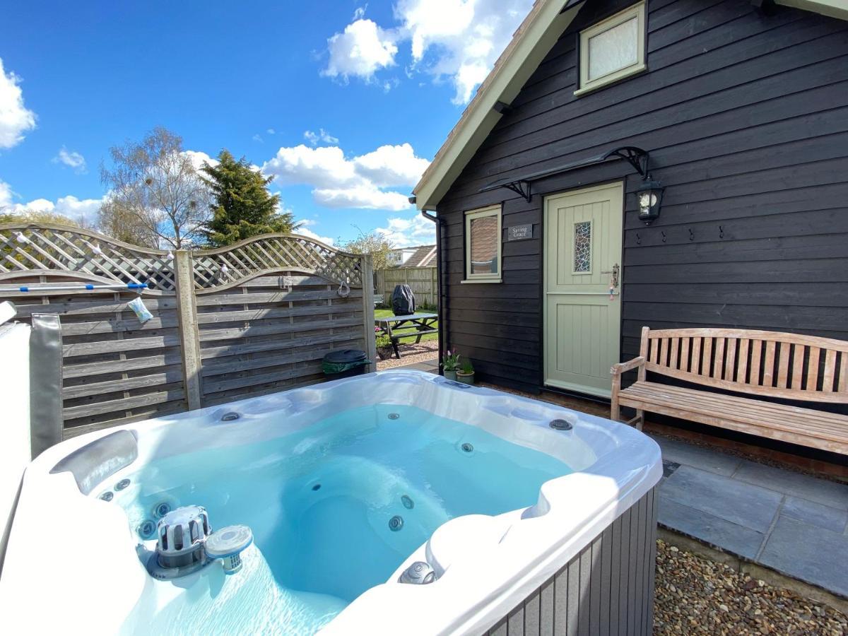 Saving Grace With Private Hot Tub Villa Bawdeswell Ngoại thất bức ảnh