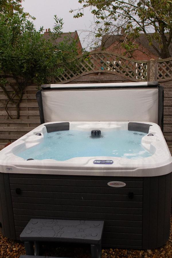 Saving Grace With Private Hot Tub Villa Bawdeswell Ngoại thất bức ảnh